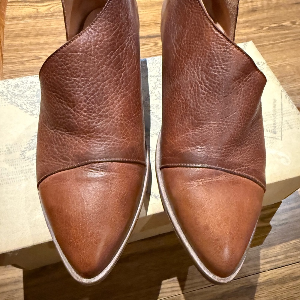 Free People Flat Royale